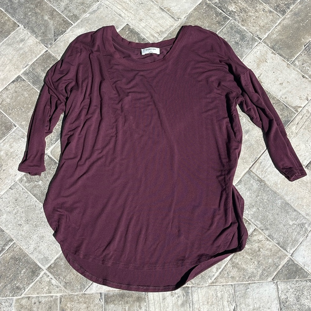 Aritzia Babaton Norris 3/4 Sleeve T-Shirt, maroon, size small